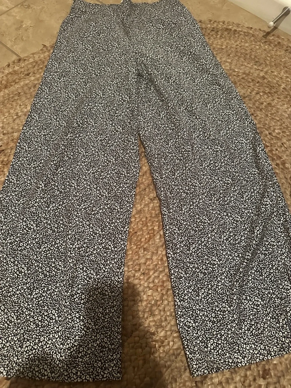 NWT LOFT PALAZZO PANTS - Picture 3 of 3